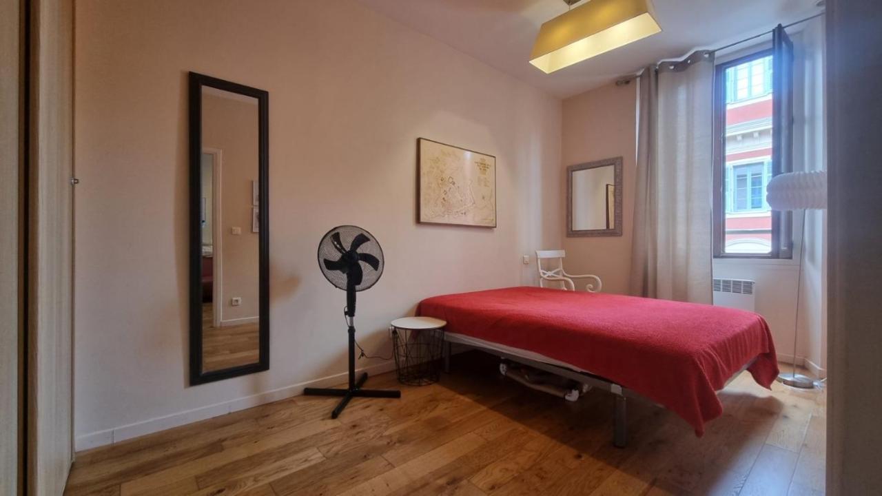 Appartement En Plein Coeur De Vieille Nice Luaran gambar