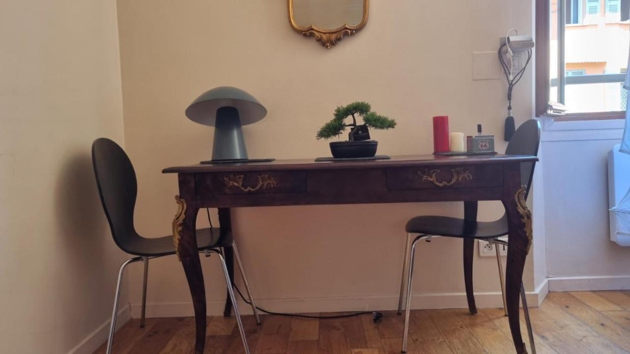 Appartement En Plein Coeur De Vieille Nice Luaran gambar